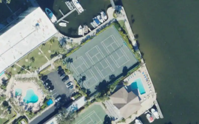 Harbor Towers Yacht & Racquet Club Apts photo 2