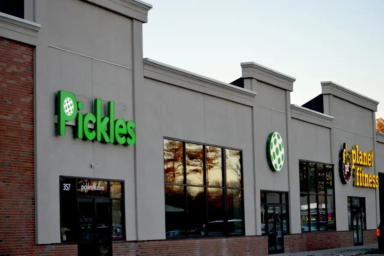 Pickles Indoor Pickleball Club photo 3