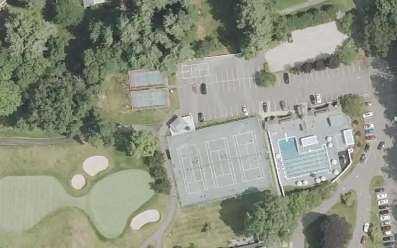 Shuttle Meadow Country Club photo 2