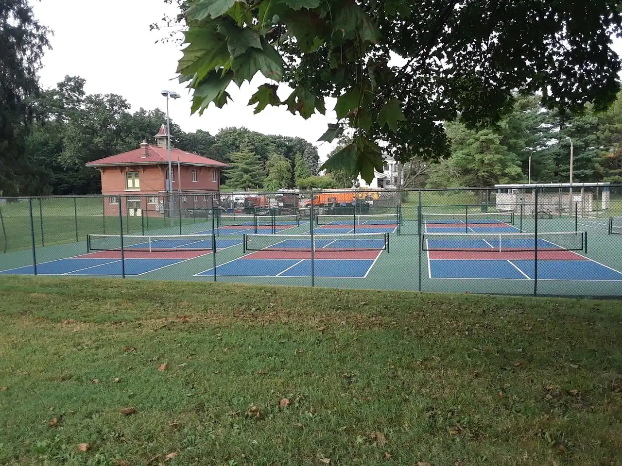 Carondelet Tennis Courts photo 2
