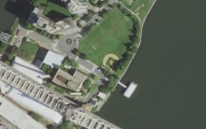 Roosevelt Island Racquet Club photo 3