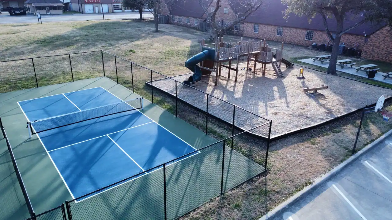 Ron and Nancy Perry Memorial Pickleball Courts photo 3
