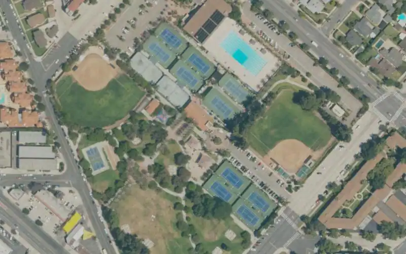 Burbank Tennis Center photo 3