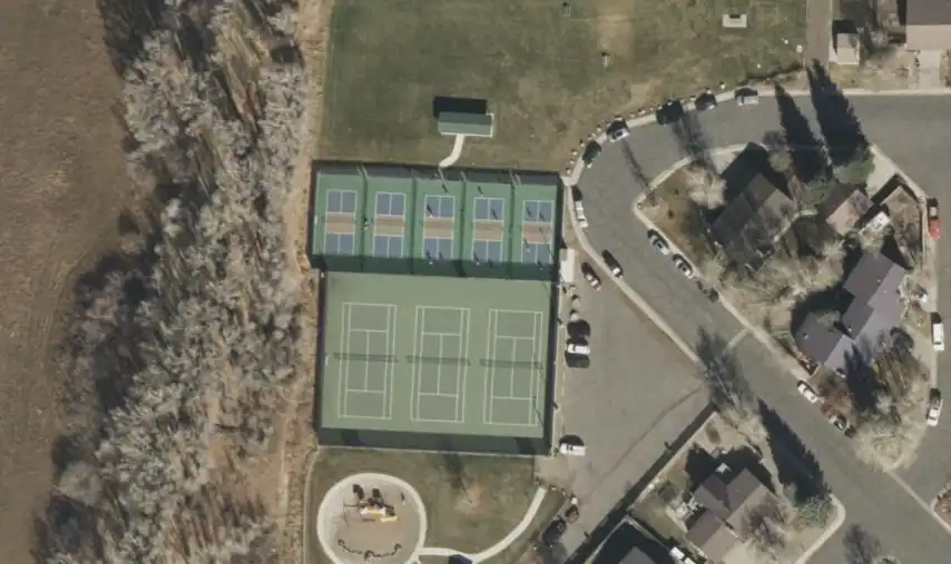 Charmar Park photo 2