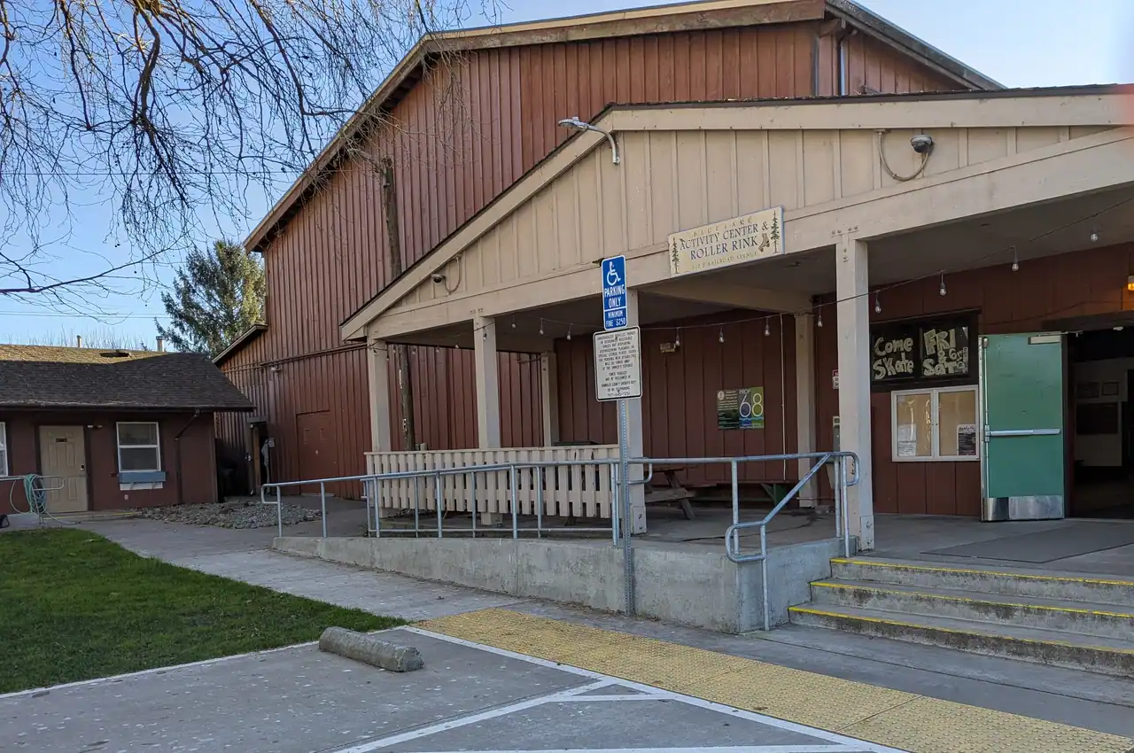 Blue Lake Roller Rink photo 2