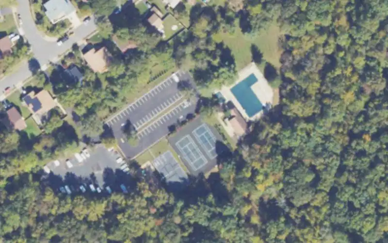 Hunters Creek Swim & Racquet Club photo 2