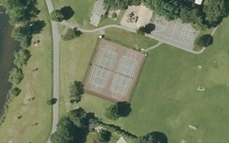 Leonard Field photo 3