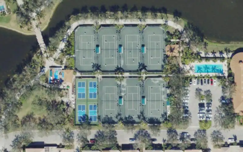 Island Walk Tennis photo 2