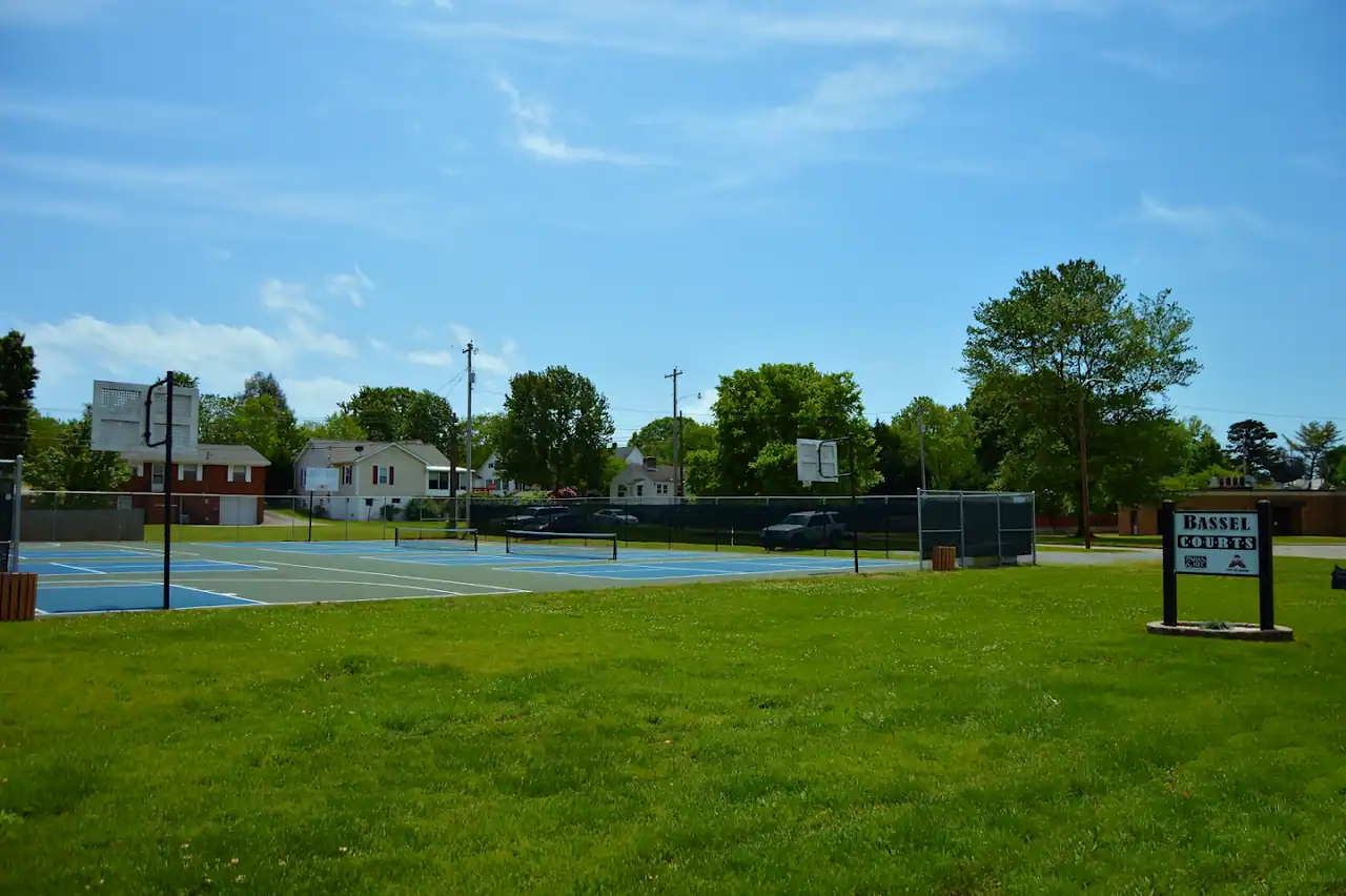 Bassel Courts photo 2