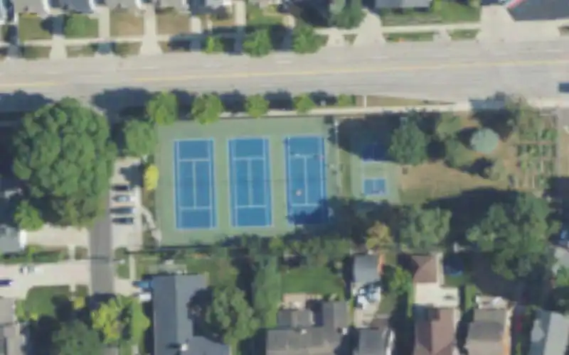 Huntington Woods Public Tennis Courts photo 2