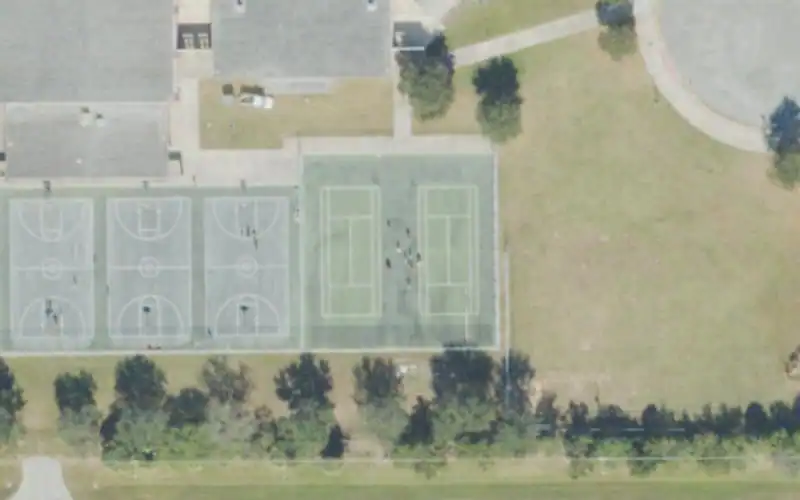 Memorial Middle School Tennis Courts photo 2