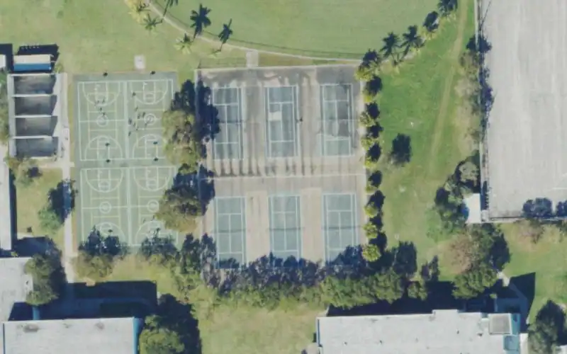 Coral Reef High School photo 2