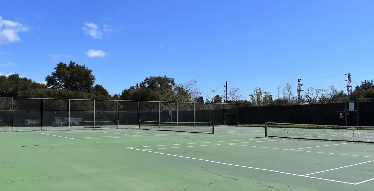 Kellogg Tennis Courts Open Space photo 3