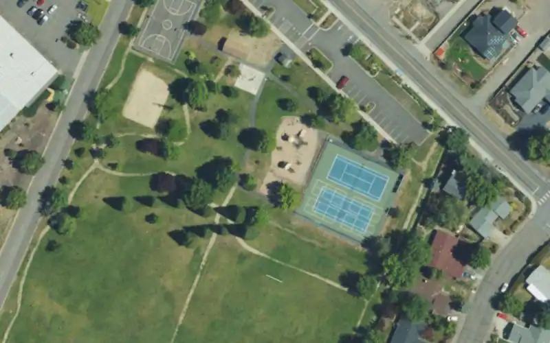 Chuck Roberts Park photo 2