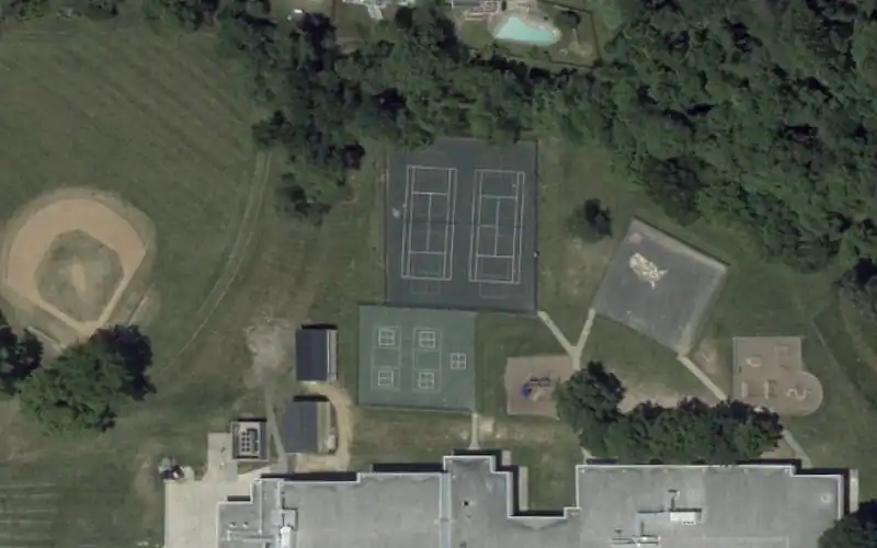 Seven Oaks Elementary School photo 2