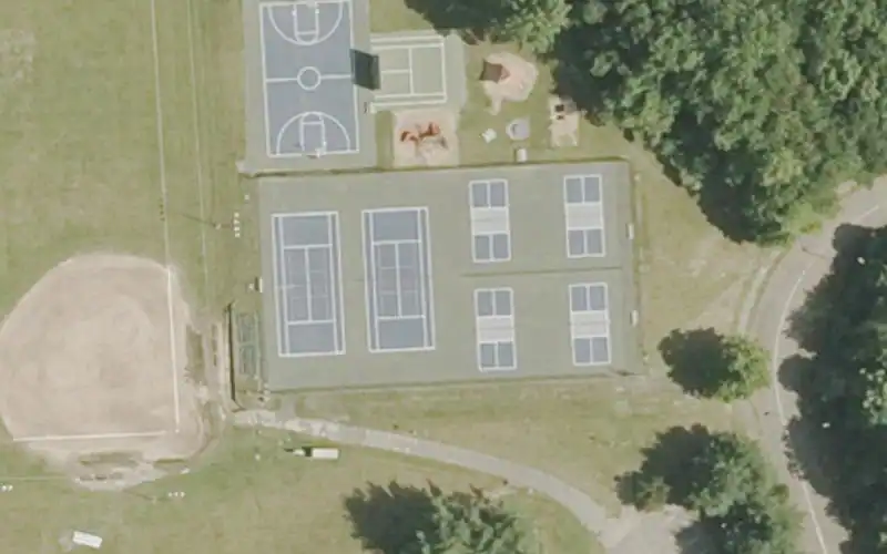 East Village Park photo 2