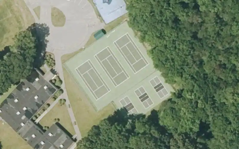 Madison Tennis Court photo 2