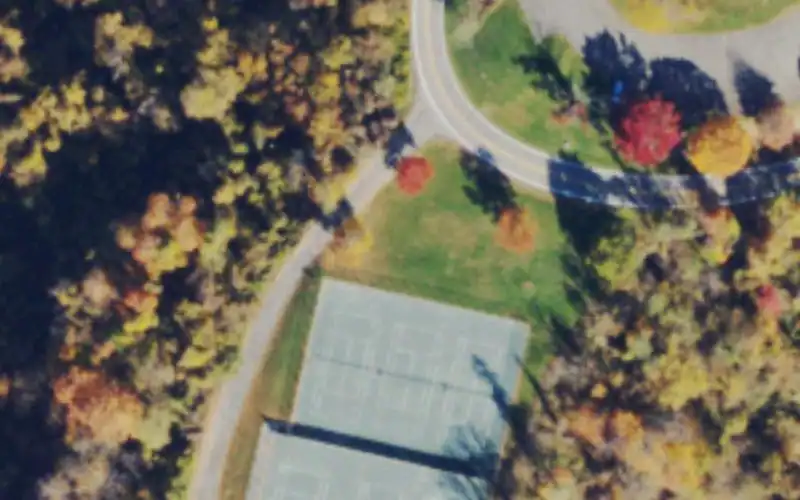 Wheeling Park Hilltop Courts photo 2