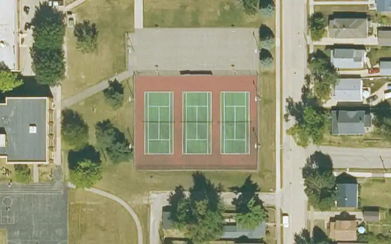 Jones Park Tennis Courts photo 2