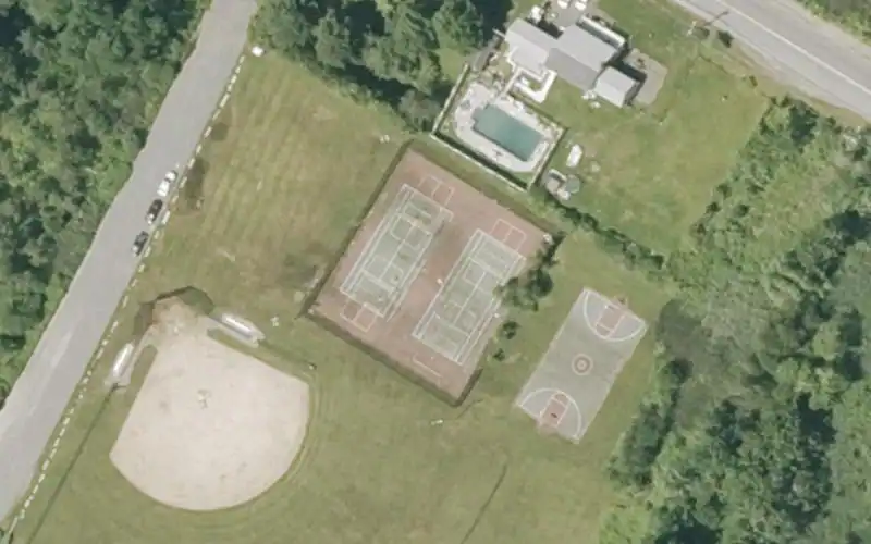 West Peabody - Corbeil Park photo 4